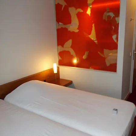 Corbie Hotell Lommel